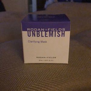 Unblemish clarifying mask